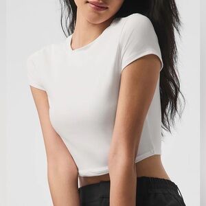 Alo Yoga - Alosoft Crop Finesse Short Sleeve - White - XS - NWOT